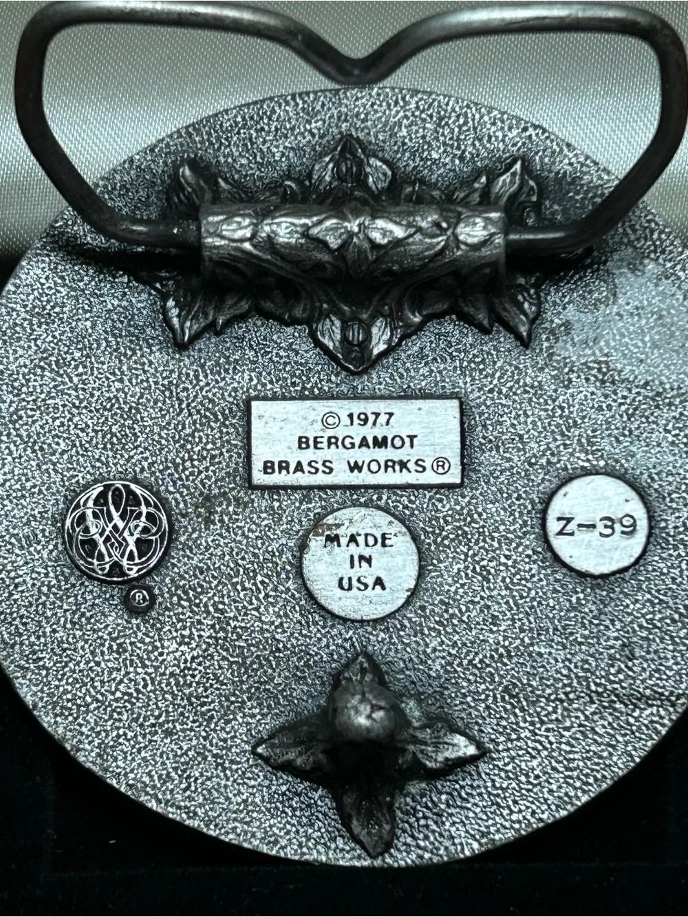 Mens Bergamot Brass Works sailing theme belt buckle. 1977